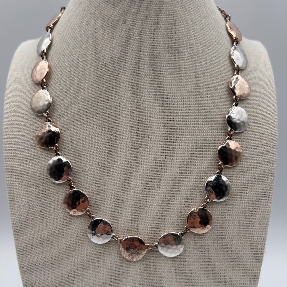 Liz Claiborne Hammered Disc Necklace Two Tone Silver Rose Gold‎ Mixed Metal LC